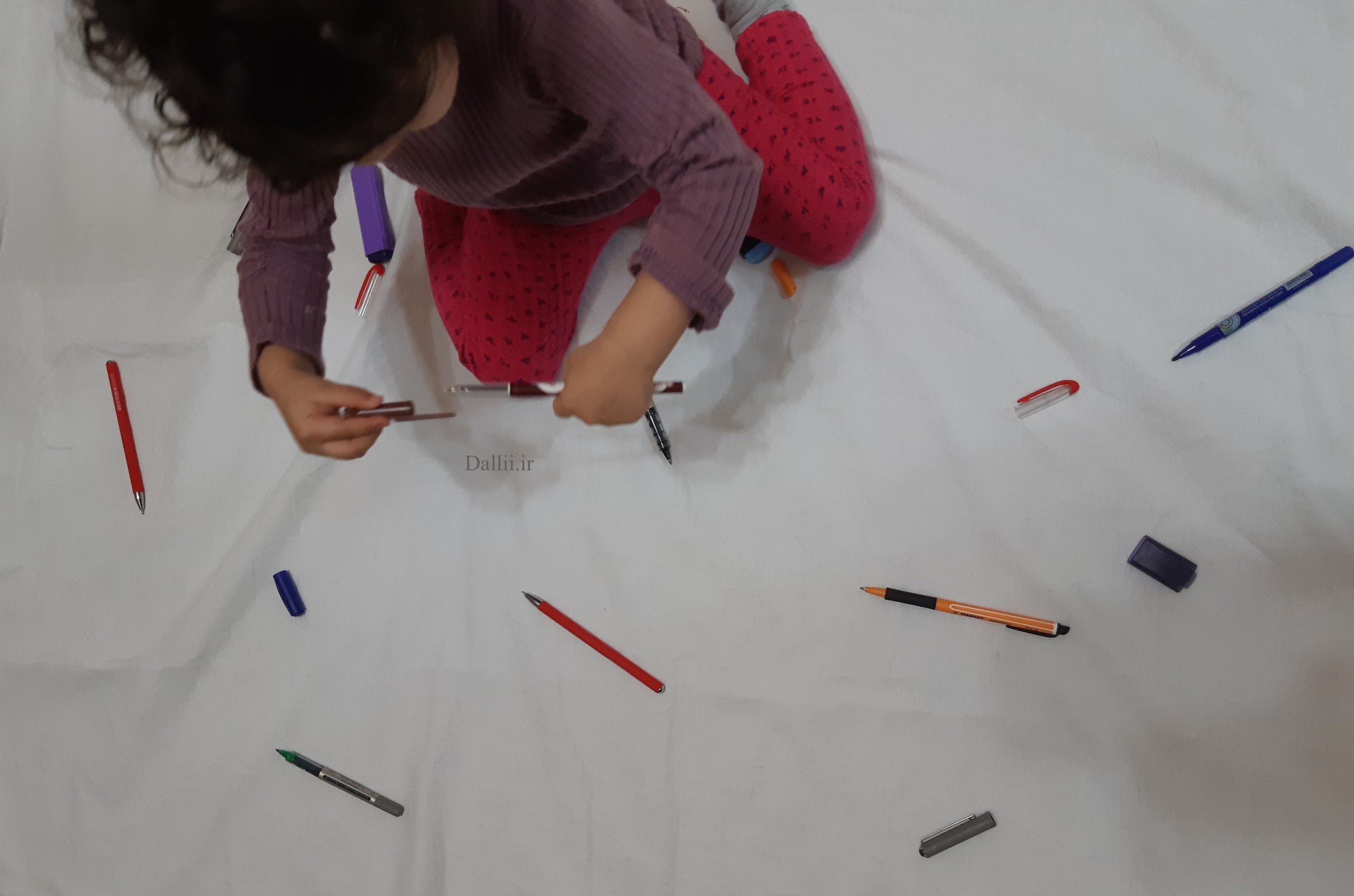 بازی درها و سرها بازی برای کودک دو و سه ساله
